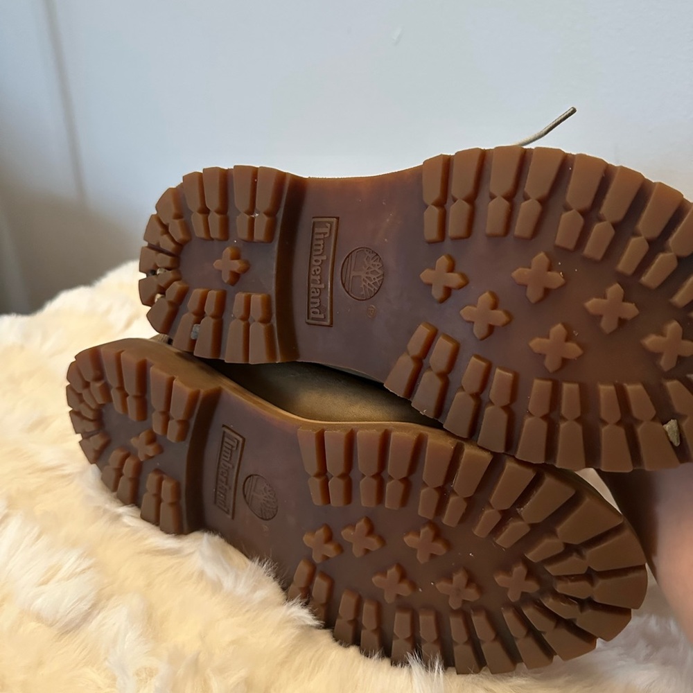 Timberland Olive and Tan Suede Fleece Roll Down Boots - Picture 9 of 9